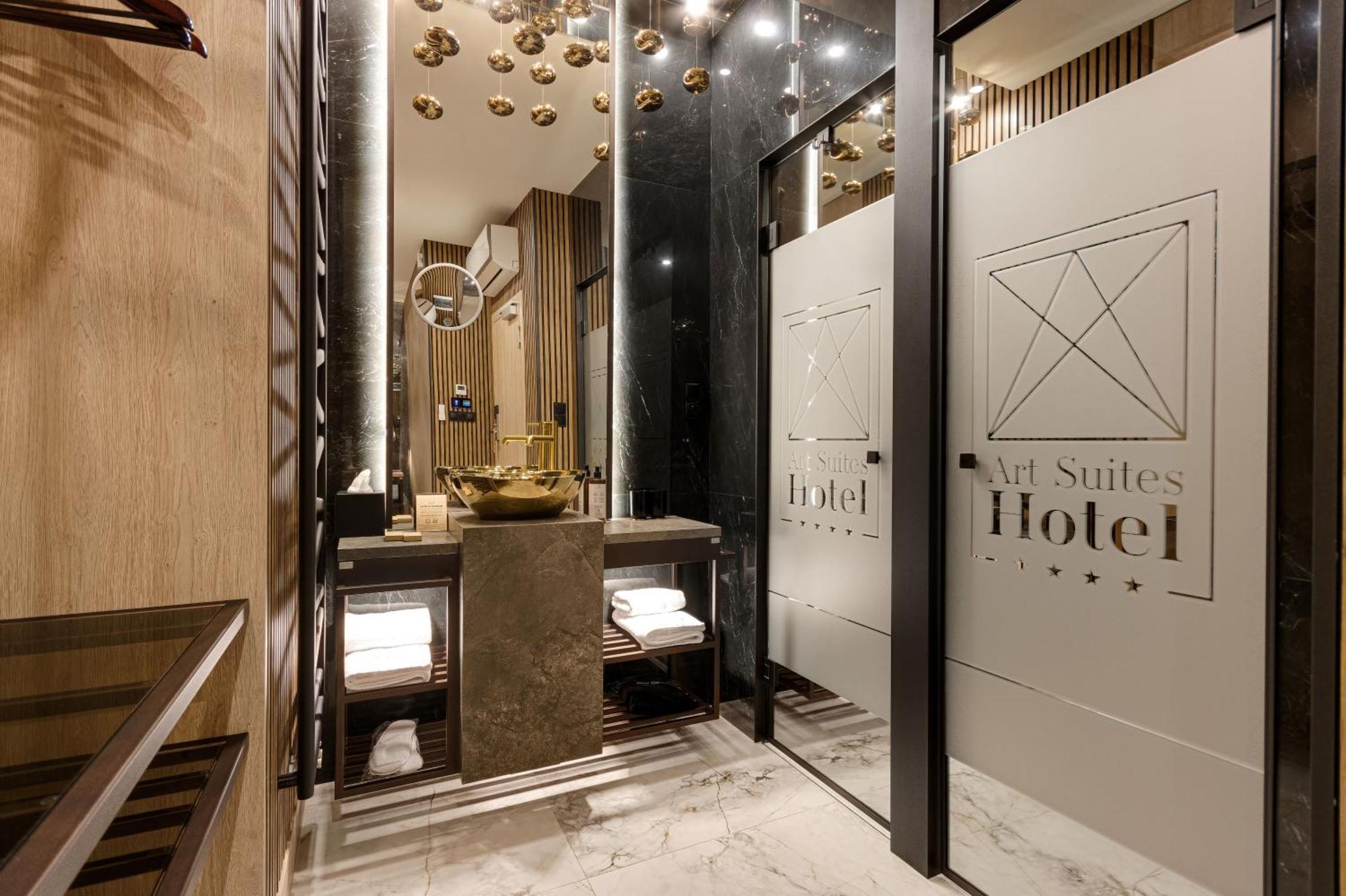 Art Suites Luxury Hotel — Photos 2